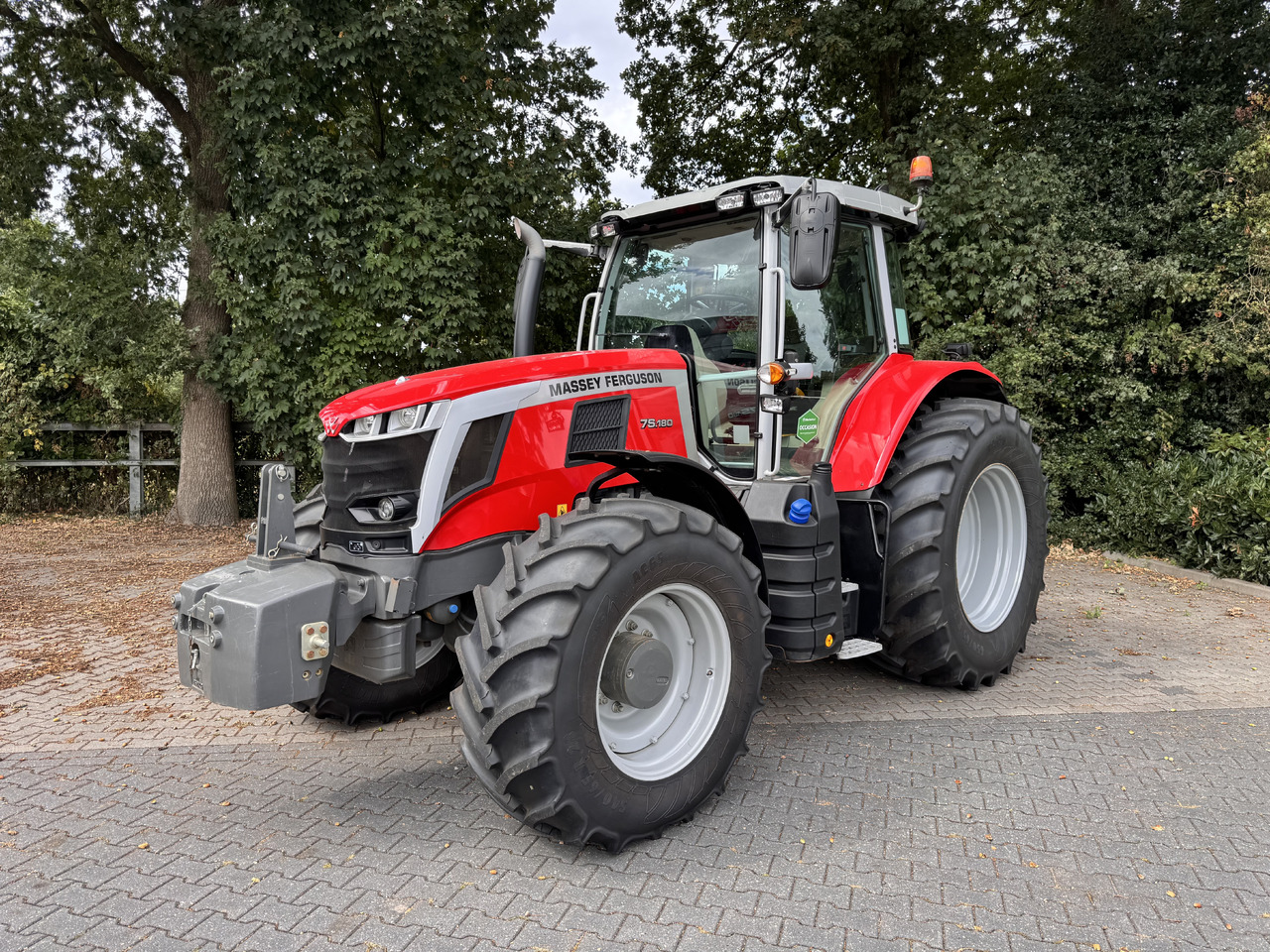 MASSEY FERGUSON 7s.180 Dyna6 Efficient - Traktor: pilt 1 MASSEY FERGUSON 7s.180 Dyna6 Efficient - Traktor: pilt 1