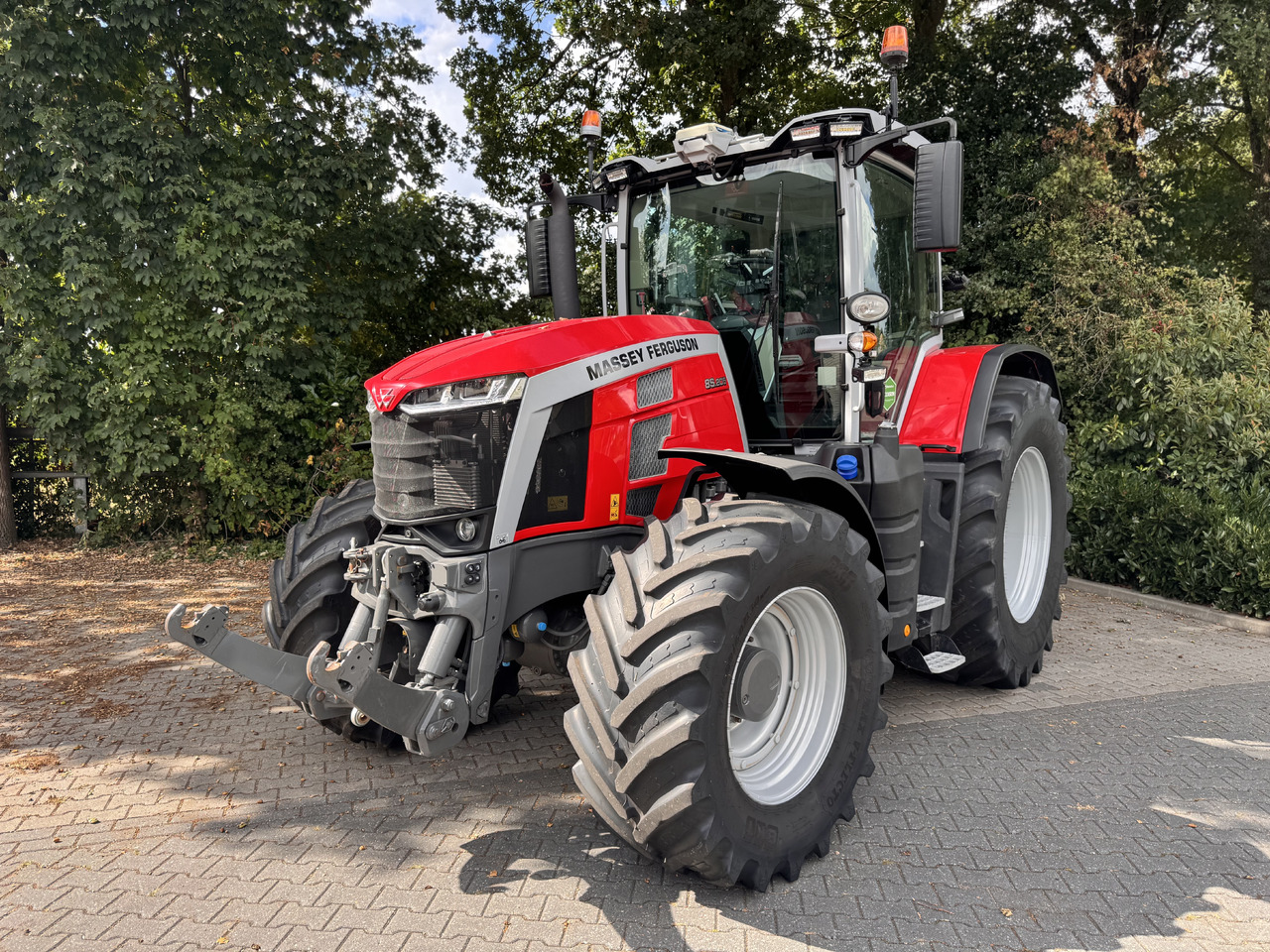 MASSEY FERGUSON 8s.205 Dyna7 Exclusive - Traktor: pilt 1 MASSEY FERGUSON 8s.205 Dyna7 Exclusive - Traktor: pilt 1