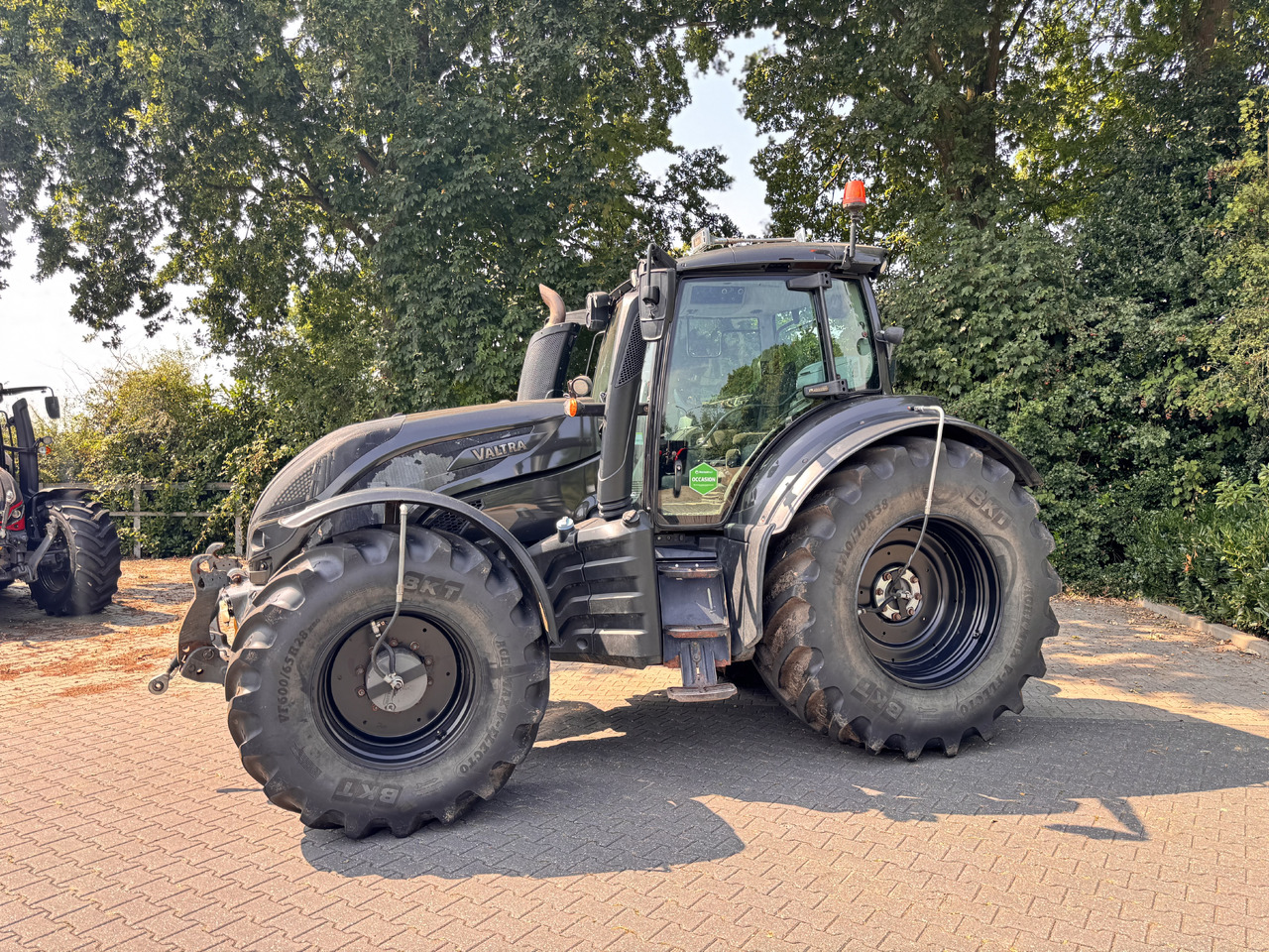 VALTRA T214 Direct - Traktor: pilt 2 VALTRA T214 Direct - Traktor: pilt 2