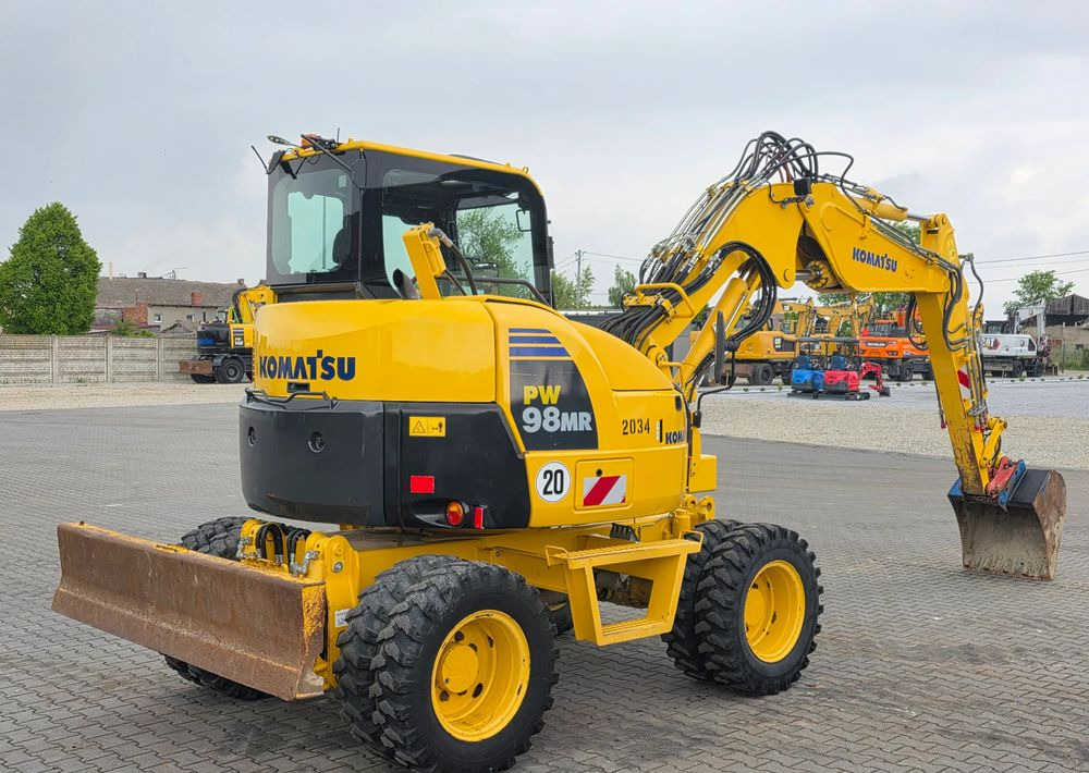 Komatsu PW 98MR-8, 2017 ROK, 5200 MTH, BEZ DPF i ADBLUE - Ratastel ekskavaator: pilt 4 Komatsu PW 98MR-8, 2017 ROK, 5200 MTH, BEZ DPF i ADBLUE - Ratastel ekskavaator: pilt 4
