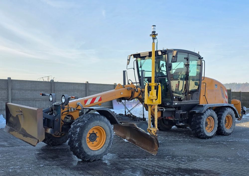 New Holland 836C AWD, 6X6, 2016 ROK, SYSTEM NIWELACJI TRIMBLE 3D - Rullija: pilt 1 New Holland 836C AWD, 6X6, 2016 ROK, SYSTEM NIWELACJI TRIMBLE 3D - Rullija: pilt 1