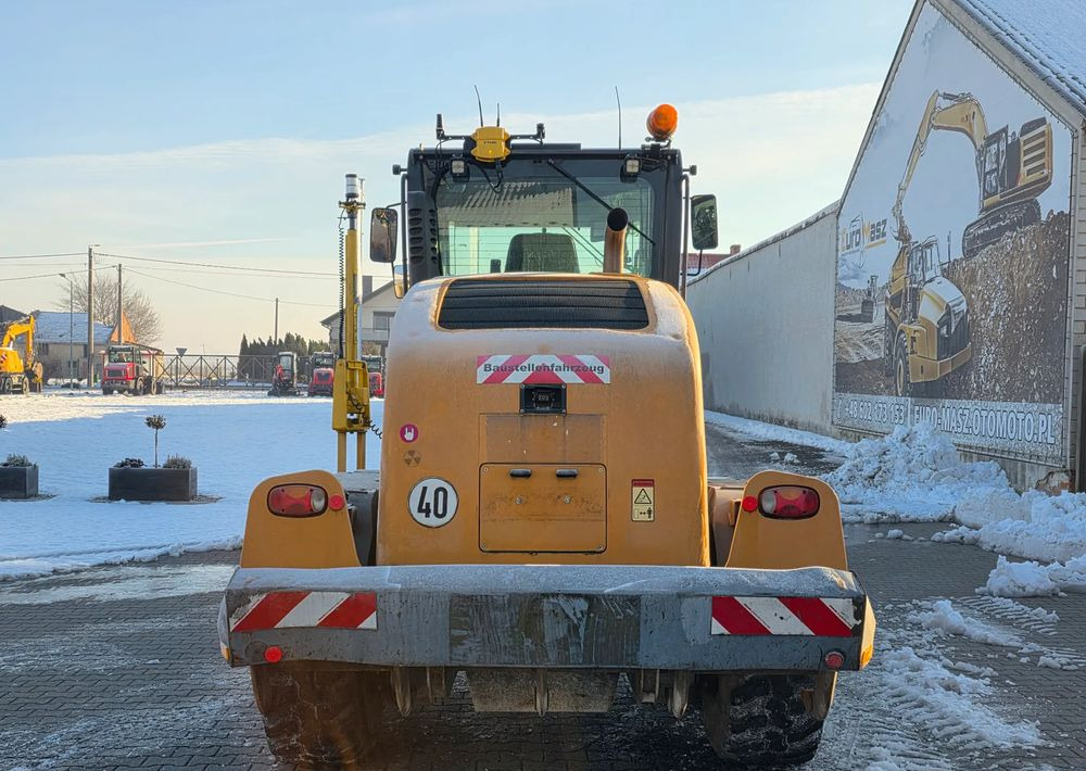 New Holland 836C AWD, 6X6, 2016 ROK, SYSTEM NIWELACJI TRIMBLE 3D - Rullija: pilt 4 New Holland 836C AWD, 6X6, 2016 ROK, SYSTEM NIWELACJI TRIMBLE 3D - Rullija: pilt 4