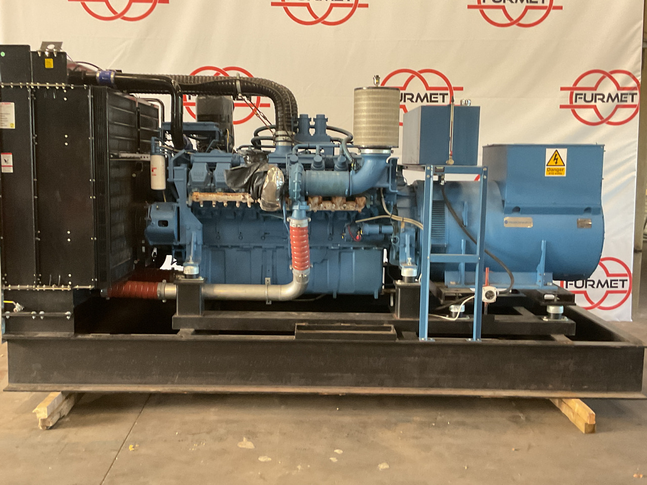 MTU 16V2000, 900KVA generatorset. Like brand new. Low standby hours - Generaatorikomplekt: pilt 2 MTU 16V2000, 900KVA generatorset. Like brand new. Low standby hours - Generaatorikomplekt: pilt 2