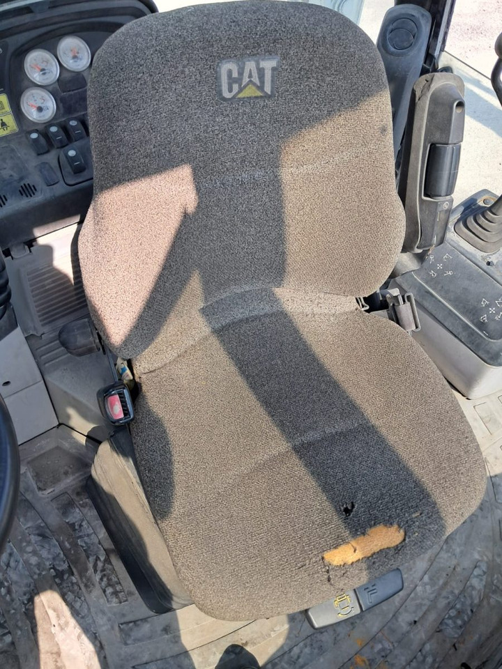 CATERPILLAR 428E - Ekskavaator-laadur: pilt 4 CATERPILLAR 428E - Ekskavaator-laadur: pilt 4