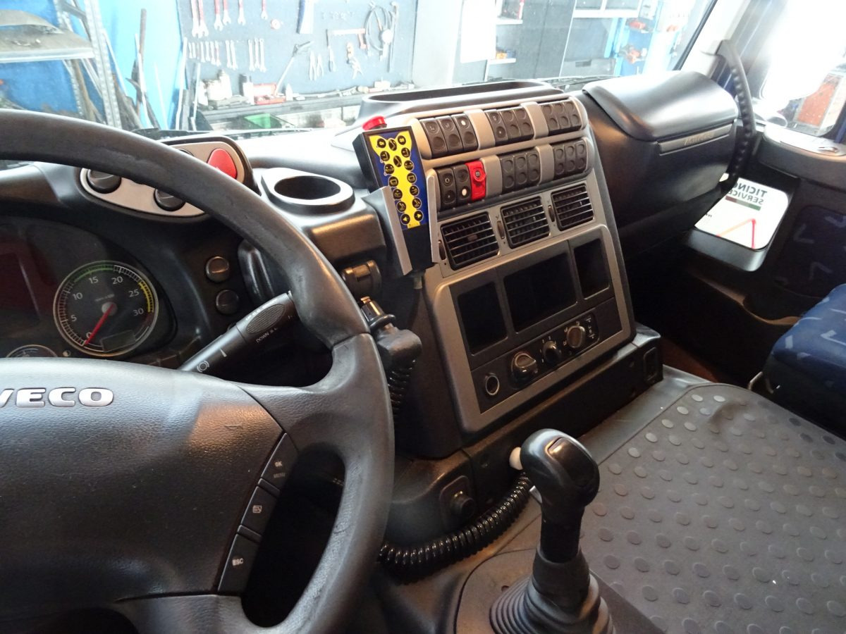 Konkstõstukiga veoauto, Kraanaga veoauto IVECO STRALIS 330: pilt 10