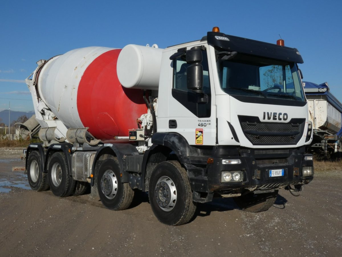 IVECO TRAKKER 450 CIFA RY1300 - Autobetoonisegisti: pilt 3 IVECO TRAKKER 450 CIFA RY1300 - Autobetoonisegisti: pilt 3