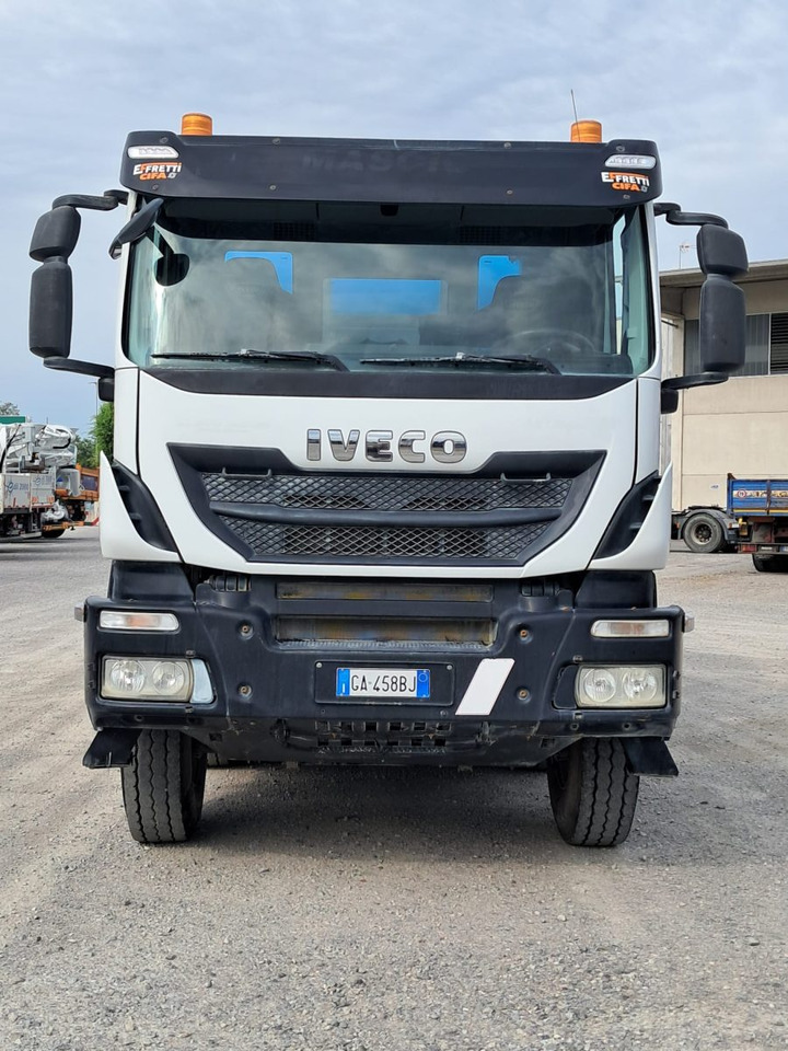 IVECO TRAKKER 500 CIFA RY1300 - Autobetoonisegisti: pilt 4 IVECO TRAKKER 500 CIFA RY1300 - Autobetoonisegisti: pilt 4