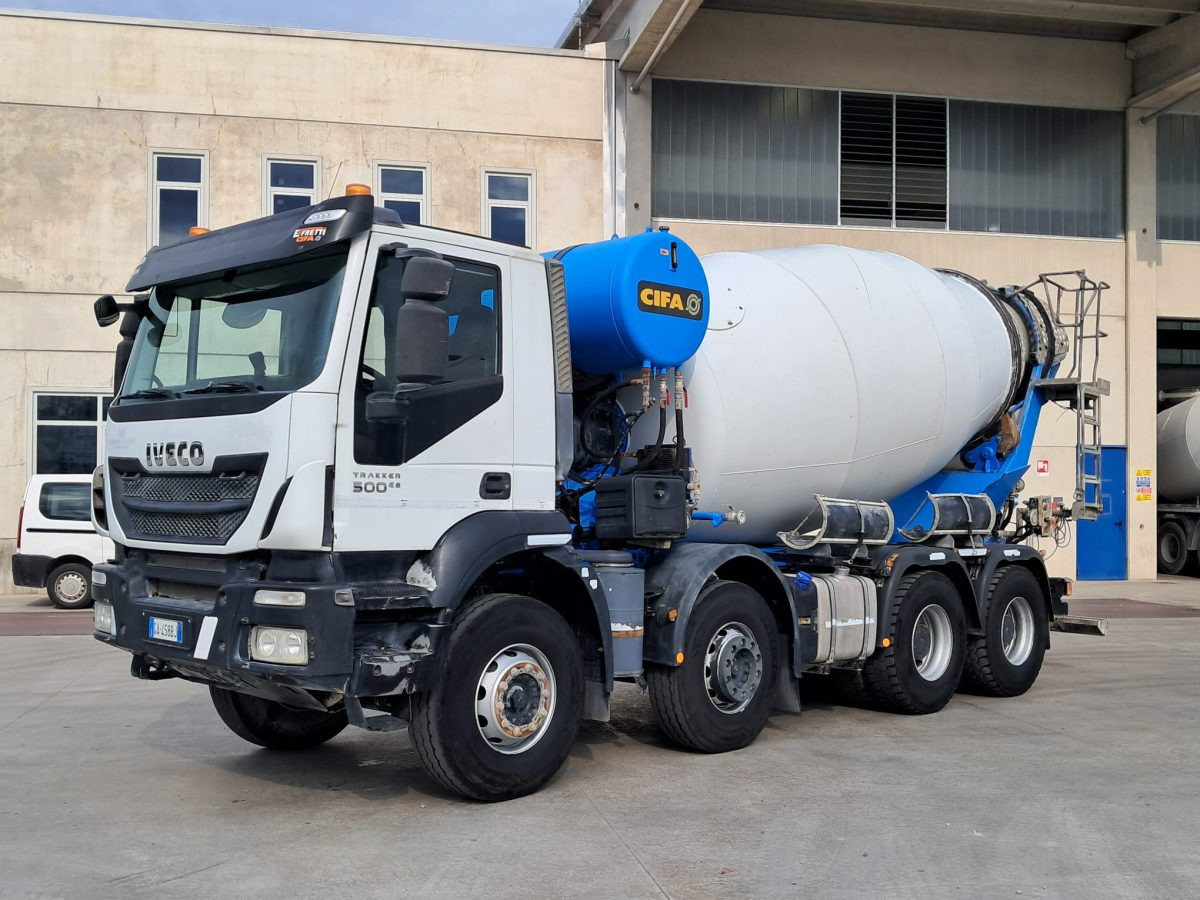 IVECO TRAKKER 500 CIFA RY1300 - Autobetoonisegisti: pilt 1 IVECO TRAKKER 500 CIFA RY1300 - Autobetoonisegisti: pilt 1