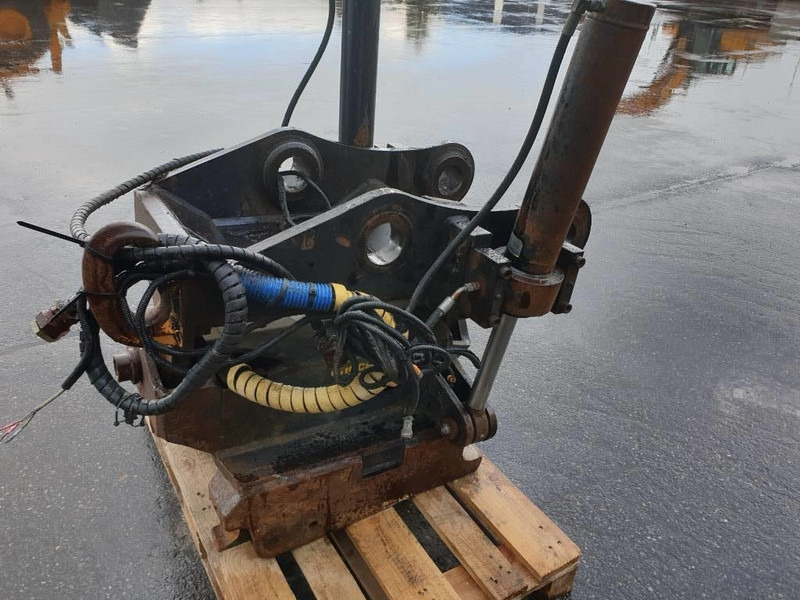 Engcon Tilting Coupler - Kiirühendus - Ehitusmasinad: pilt 1 Engcon Tilting Coupler - Kiirühendus - Ehitusmasinad: pilt 1