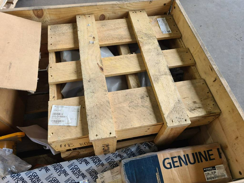 Hyundai Main Contol Valve 980/780/785 31LQ-00041 - Hüdraulika - Ehitusmasinad: pilt 3 Hyundai Main Contol Valve 980/780/785 31LQ-00041 - Hüdraulika - Ehitusmasinad: pilt 3