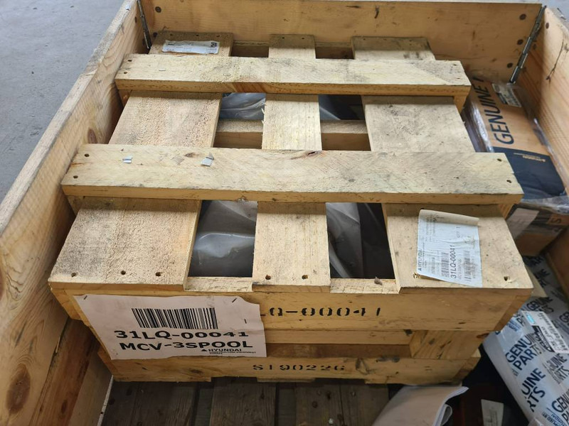 Hyundai Main Contol Valve 980/780/785 31LQ-00041 - Hüdraulika - Ehitusmasinad: pilt 2 Hyundai Main Contol Valve 980/780/785 31LQ-00041 - Hüdraulika - Ehitusmasinad: pilt 2