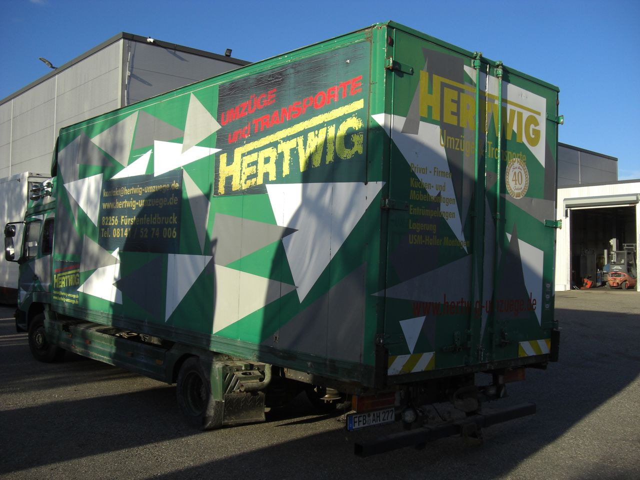 Mercedes-Benz 823L - Kasti veoauto: pilt 4 Mercedes-Benz 823L - Kasti veoauto: pilt 4
