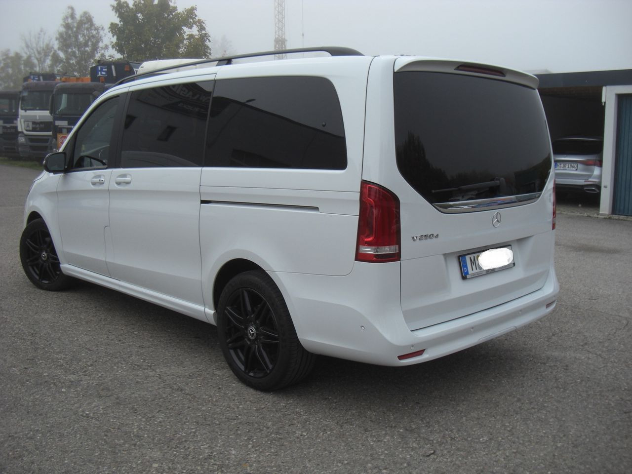 Mercedes-Benz V 250 LANG - Meeskonnaauto: pilt 4 Mercedes-Benz V 250 LANG - Meeskonnaauto: pilt 4