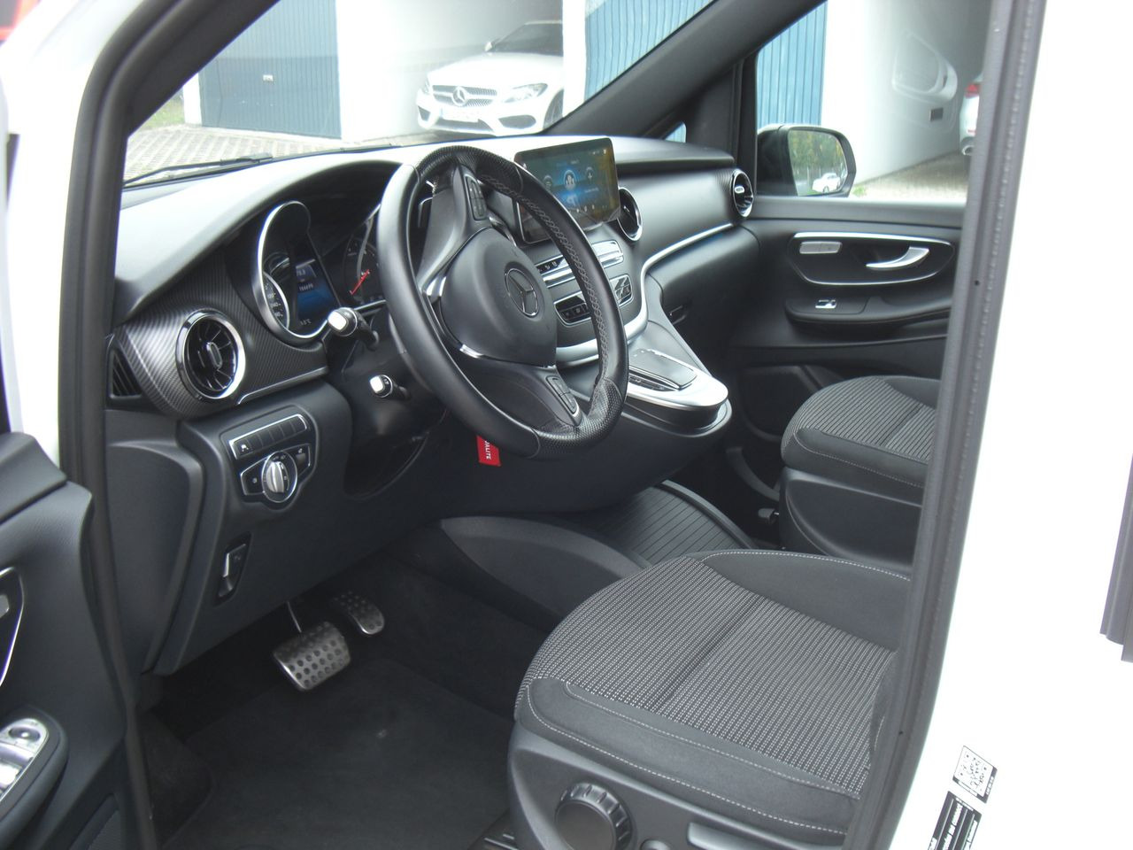 Meeskonnaauto Mercedes-Benz V 250 LANG: pilt 6 Meeskonnaauto Mercedes-Benz V 250 LANG: pilt 6