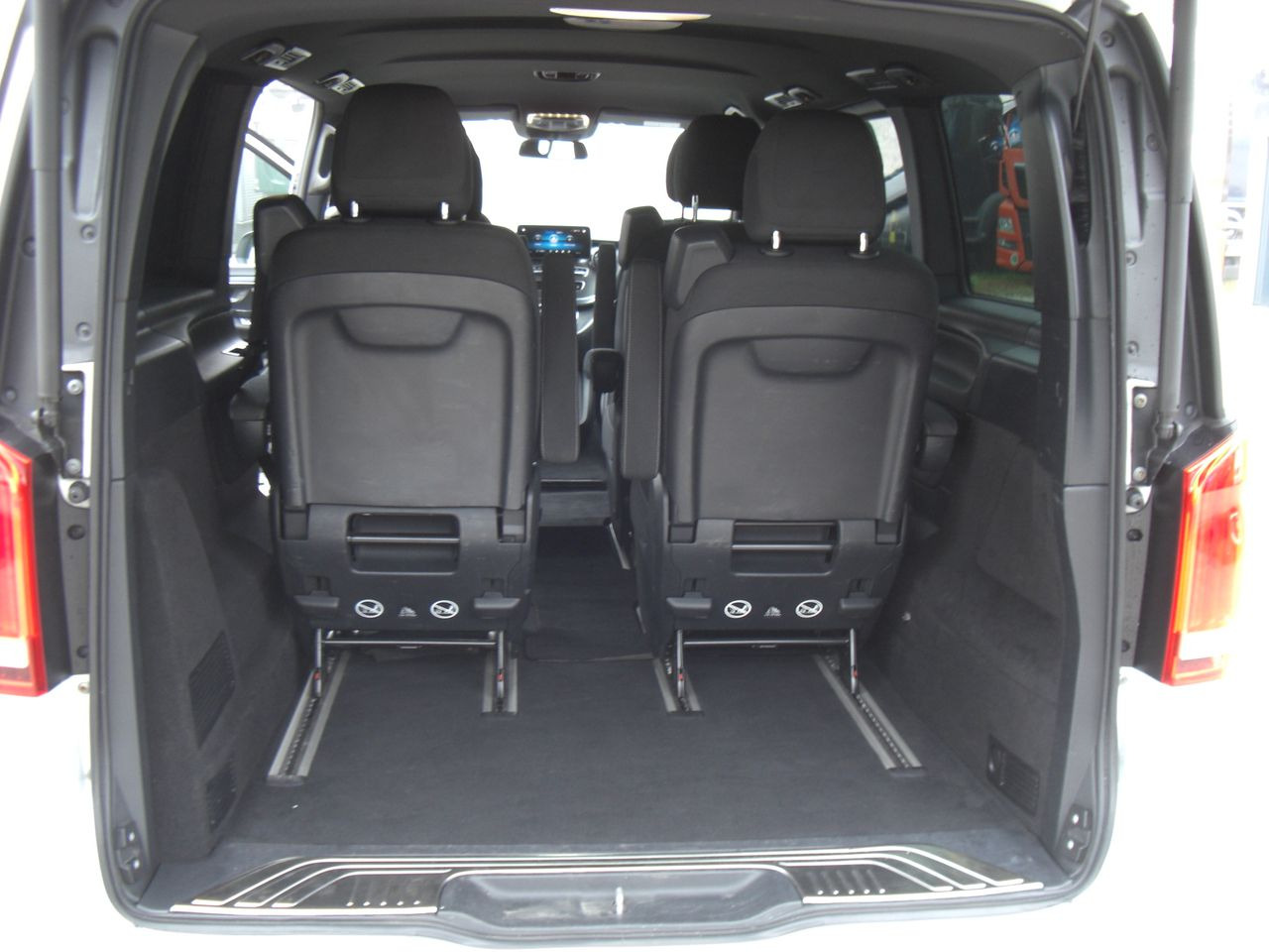 Meeskonnaauto Mercedes-Benz V 250 LANG: pilt 9 Meeskonnaauto Mercedes-Benz V 250 LANG: pilt 9