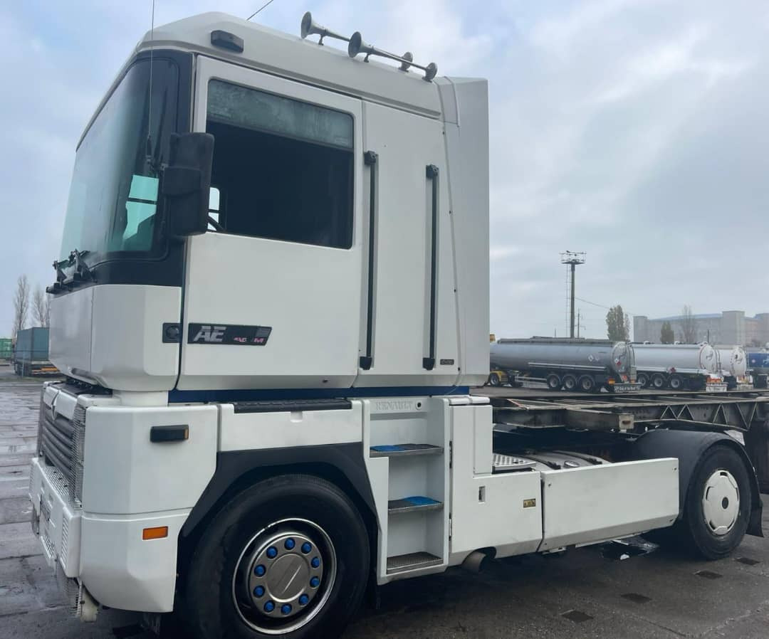 RENAULT - Sadulveok: pilt 2 RENAULT - Sadulveok: pilt 2