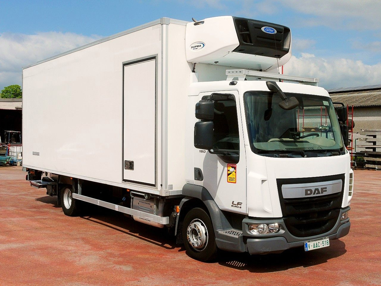 DAF 180.12 LF FA KUHLKOFFER CARRIER SUPRA 850 MULTI - Külmutiga veoauto: pilt 2 DAF 180.12 LF FA KUHLKOFFER CARRIER SUPRA 850 MULTI - Külmutiga veoauto: pilt 2