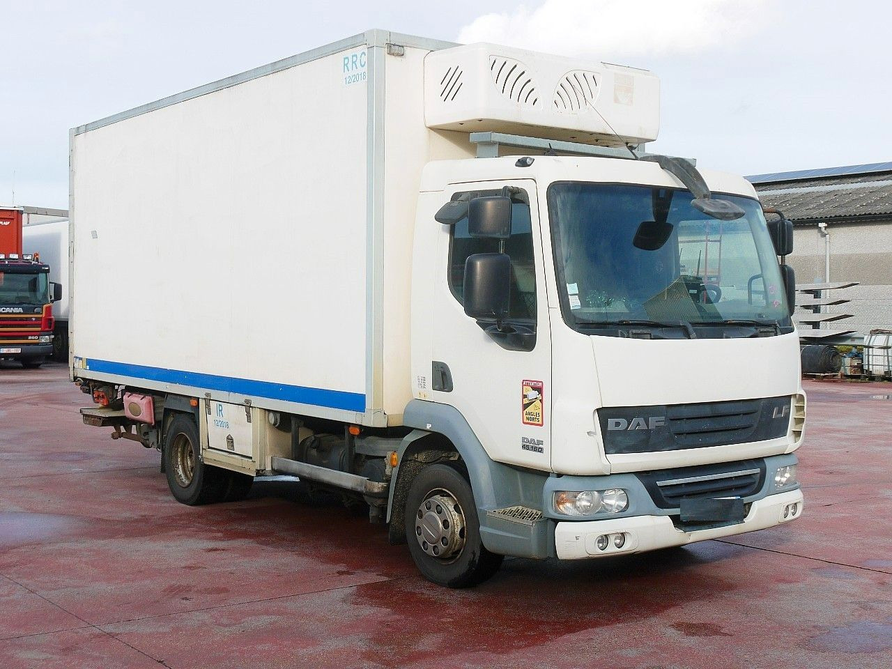 DAF LF 45.160 ISOTHERM KOFFER LADEBORDWAND - Külmutiga veoauto: pilt 2 DAF LF 45.160 ISOTHERM KOFFER LADEBORDWAND - Külmutiga veoauto: pilt 2