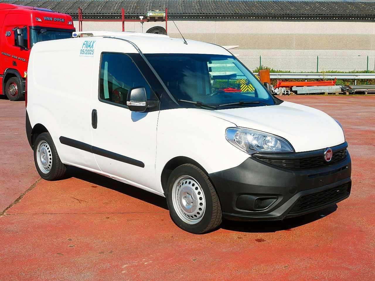 Fiat DOBLO 1.4 KUHLKASTENWAGEN CARRIER NEOS -20c E6 - Tarbesõiduk külmik: pilt 2 Fiat DOBLO 1.4 KUHLKASTENWAGEN CARRIER NEOS -20c E6 - Tarbesõiduk külmik: pilt 2