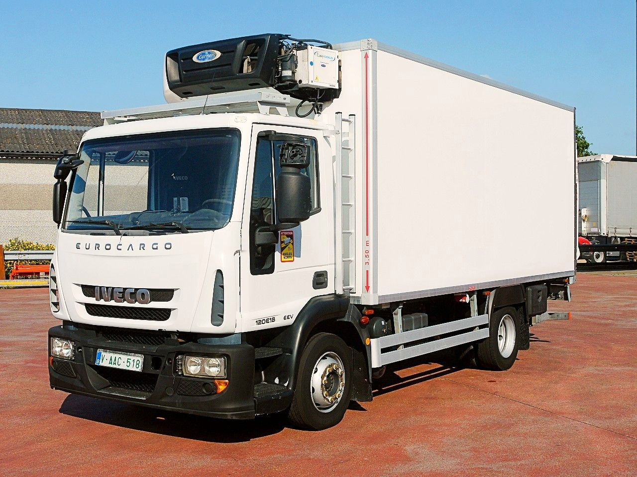 Iveco 120E18 EUROCARGO KUHLKOFFER CARRIER SUPRA 550 - Külmutiga veoauto: pilt 4 Iveco 120E18 EUROCARGO KUHLKOFFER CARRIER SUPRA 550 - Külmutiga veoauto: pilt 4