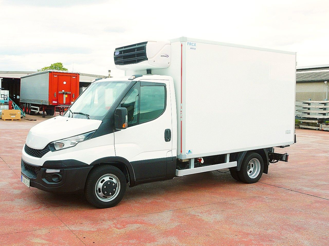 Iveco 35C13 DAILY KUHLKOFFER CARRIER XARIOS 600 - Tarbesõiduk külmik: pilt 3 Iveco 35C13 DAILY KUHLKOFFER CARRIER XARIOS 600 - Tarbesõiduk külmik: pilt 3