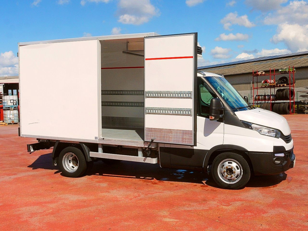 Iveco 35C14 KUHLKOFFER CARRIER XARIOS 350 -20C - Tarbesõiduk külmik: pilt 3 Iveco 35C14 KUHLKOFFER CARRIER XARIOS 350 -20C - Tarbesõiduk külmik: pilt 3