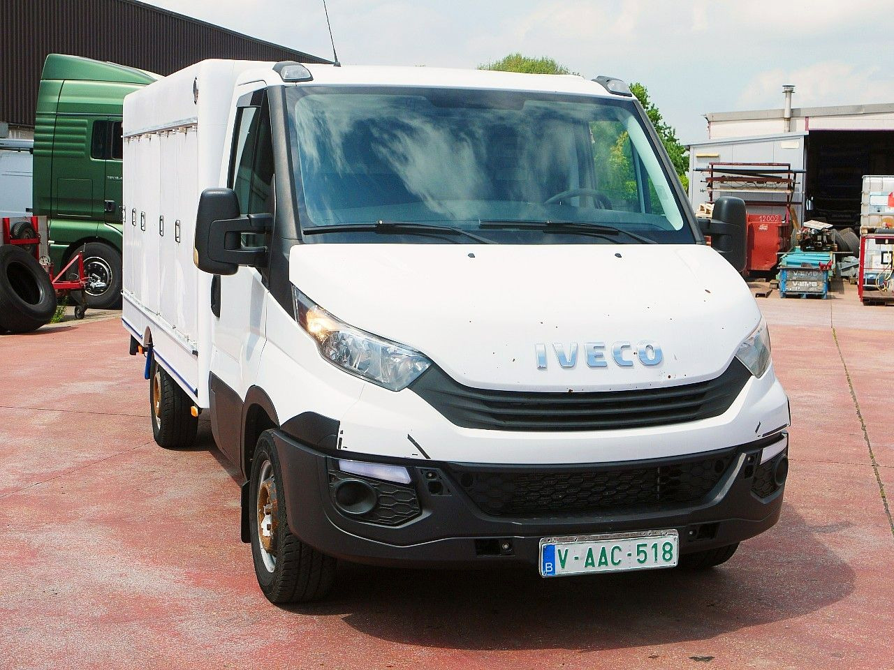 Iveco 35S12 DAILY ISOTHERM KOFFER 5 TURIG / AIRCO - Tarbesõiduk külmik: pilt 1 Iveco 35S12 DAILY ISOTHERM KOFFER 5 TURIG / AIRCO - Tarbesõiduk külmik: pilt 1