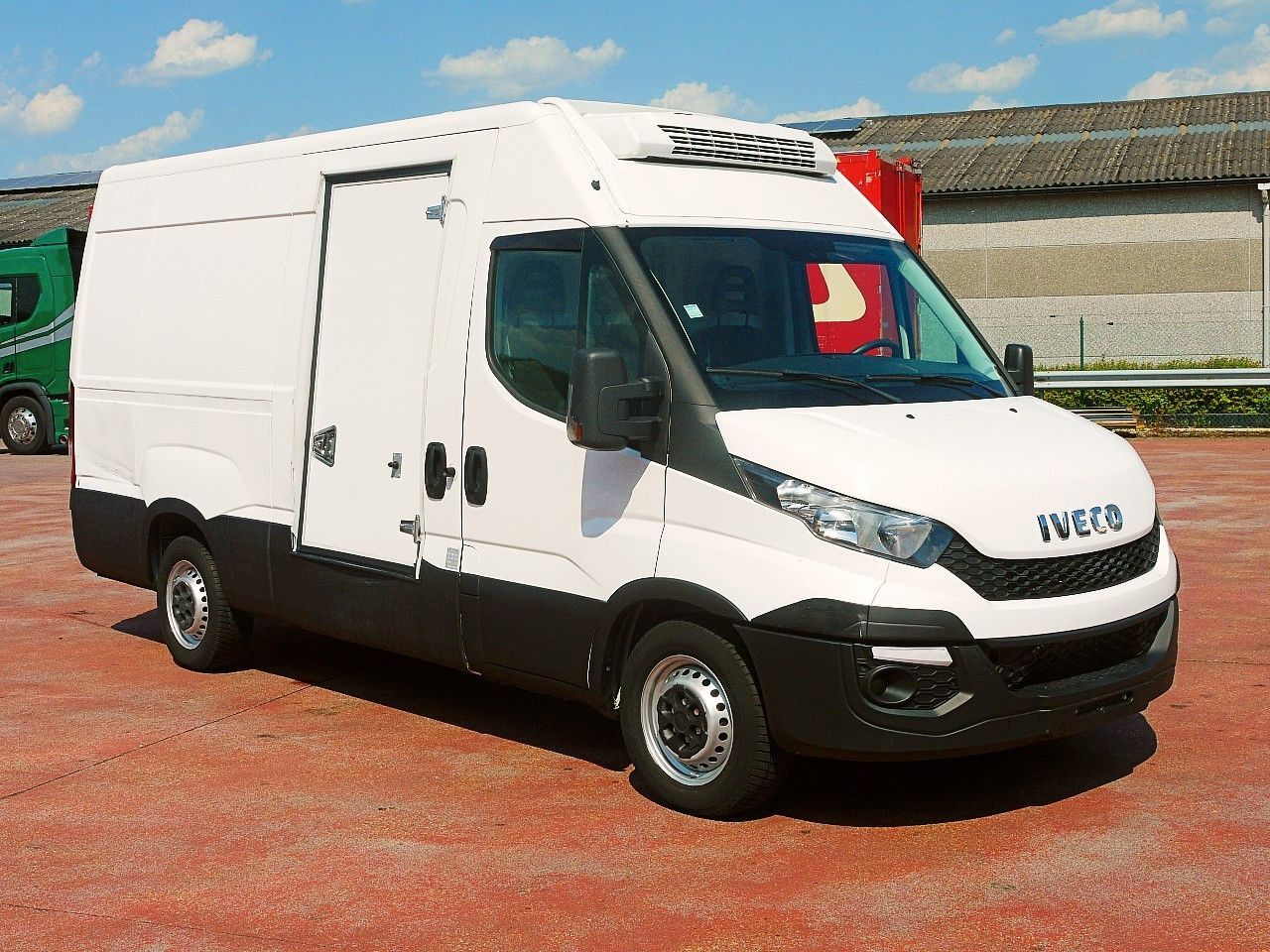 Iveco 35S13 DAILY KUHLKASTENWAGEN THERMOKING V300 MULT - Tarbesõiduk külmik: pilt 2 Iveco 35S13 DAILY KUHLKASTENWAGEN THERMOKING V300 MULT - Tarbesõiduk külmik: pilt 2