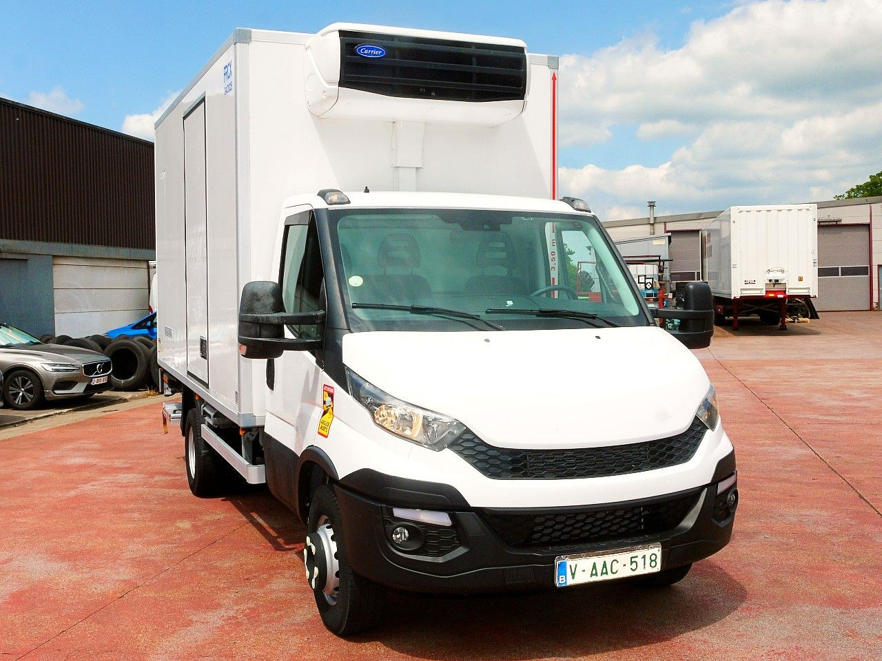 Iveco 70C17 KUHLKOFFER CARRIER XARIOS 500 A/C LUFT LBW - Tarbesõiduk külmik: pilt 1 Iveco 70C17 KUHLKOFFER CARRIER XARIOS 500 A/C LUFT LBW - Tarbesõiduk külmik: pilt 1