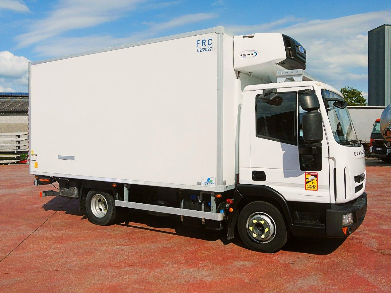 Iveco 90E19 EUROCARGO KUHLKOFFER CARRIER SUPRA 450 €6 - Külmutiga veoauto: pilt 3 Iveco 90E19 EUROCARGO KUHLKOFFER CARRIER SUPRA 450 €6 - Külmutiga veoauto: pilt 3