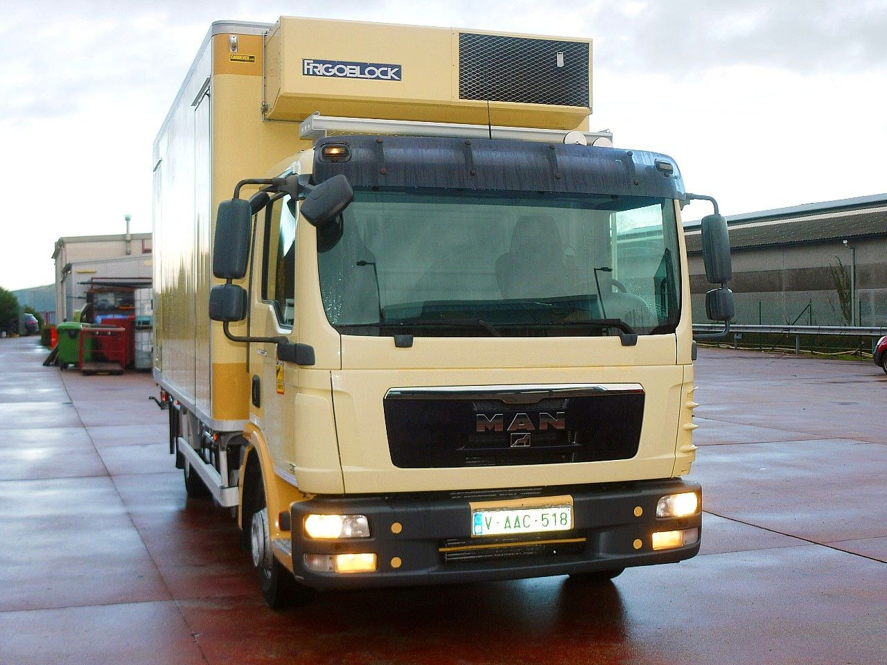 MAN TGL 12.220 KUHLKOFFER CHEREAU FRIGOBLOCK -30C - Külmutiga veoauto: pilt 1 MAN TGL 12.220 KUHLKOFFER CHEREAU FRIGOBLOCK -30C - Külmutiga veoauto: pilt 1