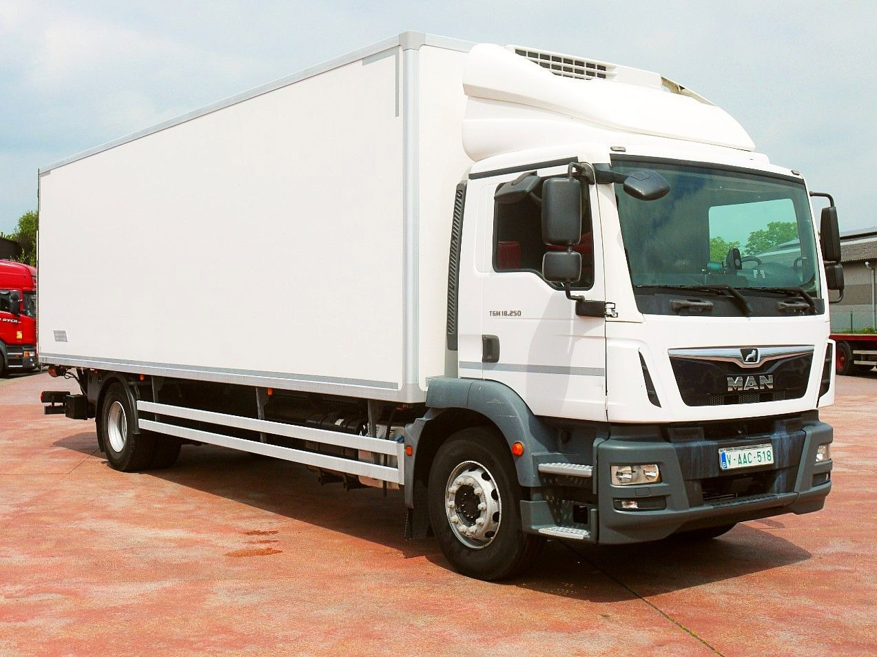 MAN TGM 18.250 KUHLKOFFER THERMOKING V800 MT A/C - Külmutiga veoauto: pilt 2 MAN TGM 18.250 KUHLKOFFER THERMOKING V800 MT A/C - Külmutiga veoauto: pilt 2