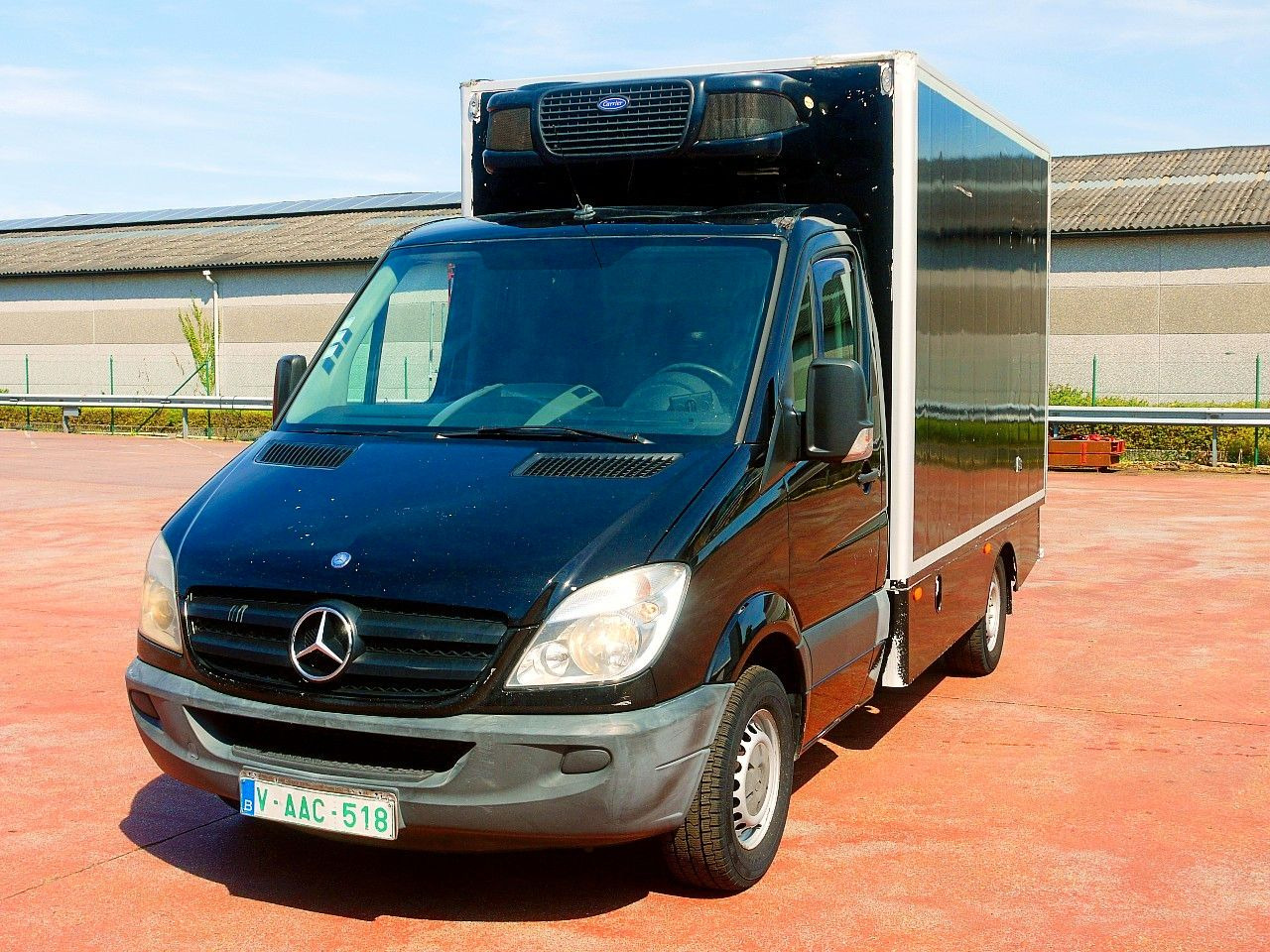 Mercedes-Benz 319 SPRINTER V6 KUHLKOFFER CARRIER PULSOR 600 MT - Tarbesõiduk külmik: pilt 5 Mercedes-Benz 319 SPRINTER V6 KUHLKOFFER CARRIER PULSOR 600 MT - Tarbesõiduk külmik: pilt 5
