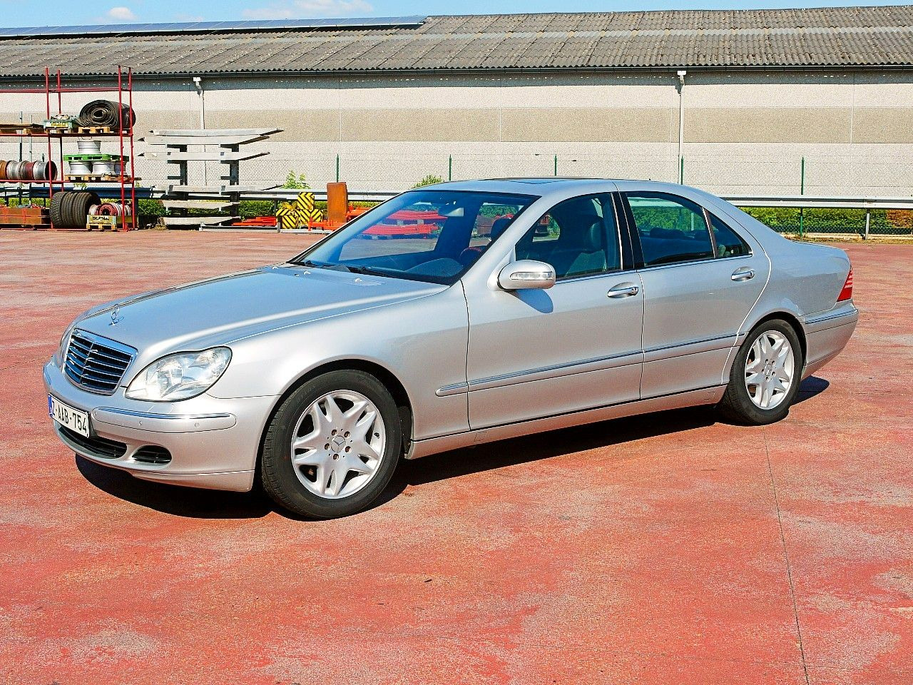 Mercedes-Benz COMAND Bi-XENON SCHIEBEDACH SOFTCLOSE ... - Sedaan: pilt 4 Mercedes-Benz COMAND Bi-XENON SCHIEBEDACH SOFTCLOSE ... - Sedaan: pilt 4