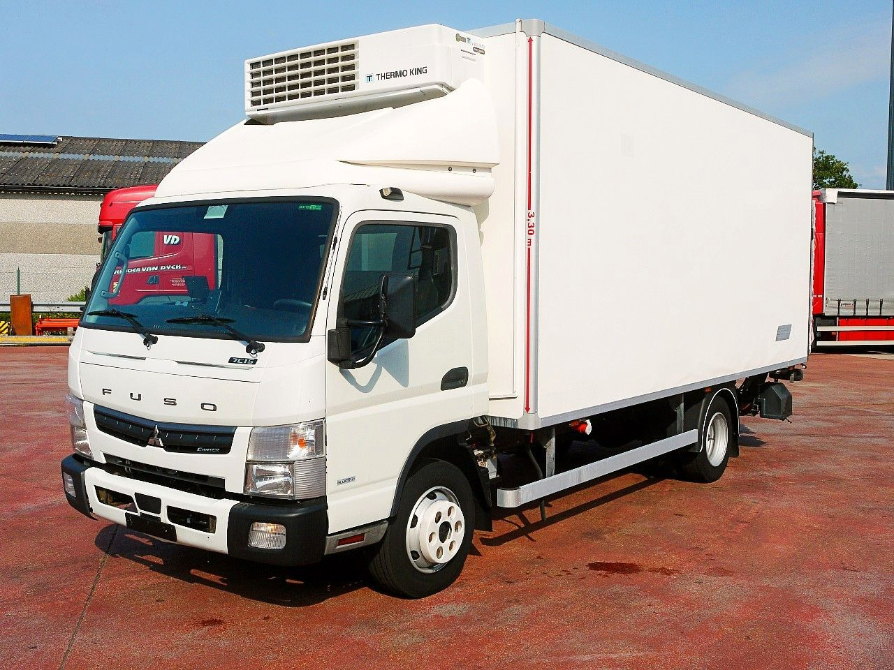 Mitsubishi FUSO CANTER 3.0 KUHLKOFFER THERMOKING V800 MT AC - Tarbesõiduk külmik: pilt 4 Mitsubishi FUSO CANTER 3.0 KUHLKOFFER THERMOKING V800 MT AC - Tarbesõiduk külmik: pilt 4