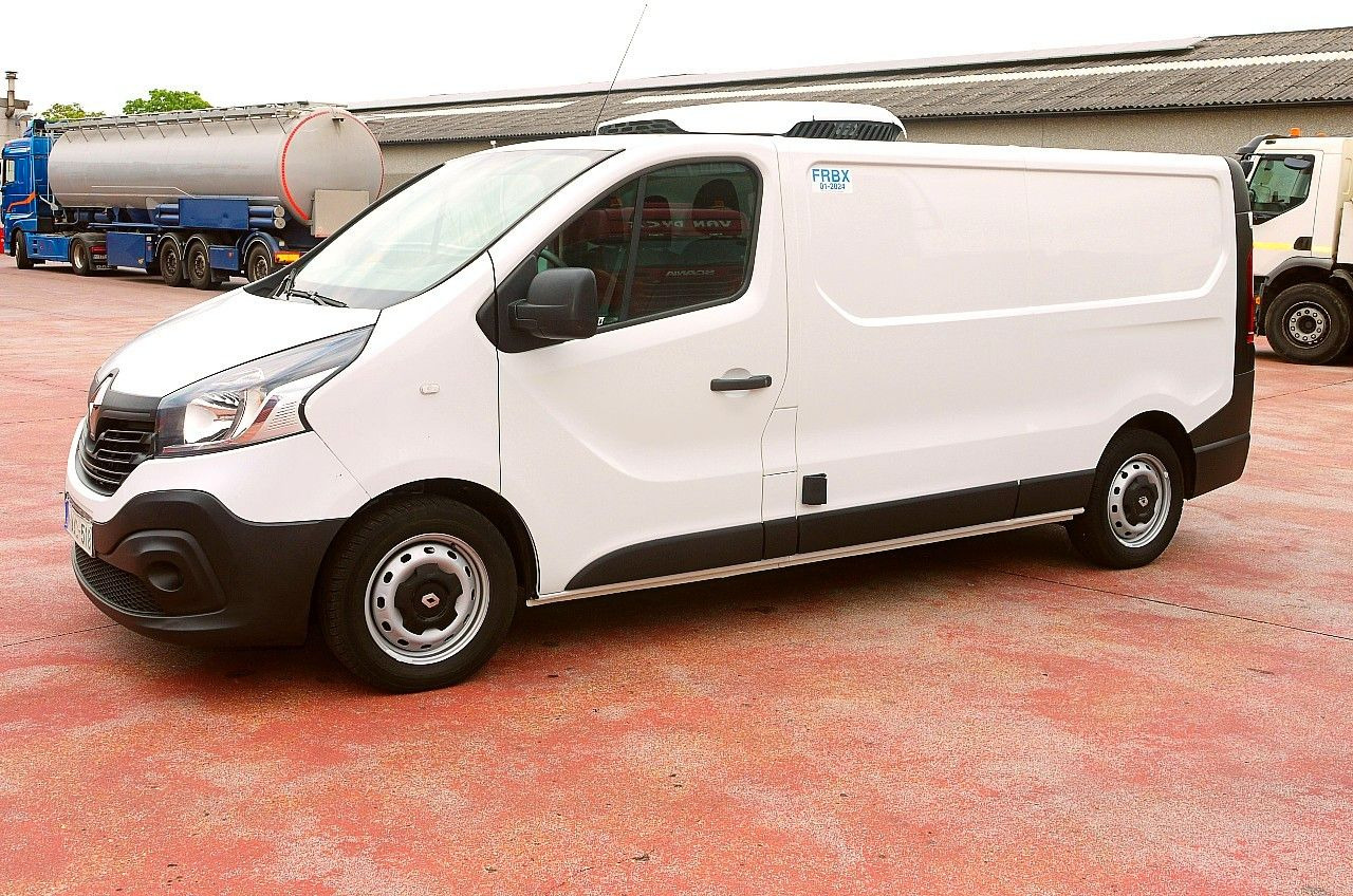 Renault TRAFIC L KUHLKASTENWAGEN CARRIER XARIOS 200 -20c - Tarbesõiduk külmik: pilt 4 Renault TRAFIC L KUHLKASTENWAGEN CARRIER XARIOS 200 -20c - Tarbesõiduk külmik: pilt 4