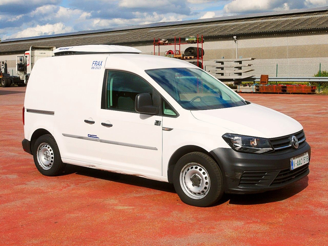 Volkswagen CADDY 2.0 KONVEKTA -2c A/C €6 - Tarbesõiduk külmik: pilt 2 Volkswagen CADDY 2.0 KONVEKTA -2c A/C €6 - Tarbesõiduk külmik: pilt 2