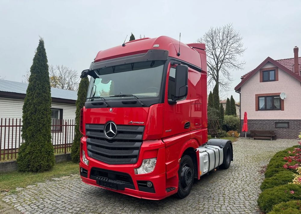 Mercedes-Benz 1845 - Sadulveok: pilt 1 Mercedes-Benz 1845 - Sadulveok: pilt 1