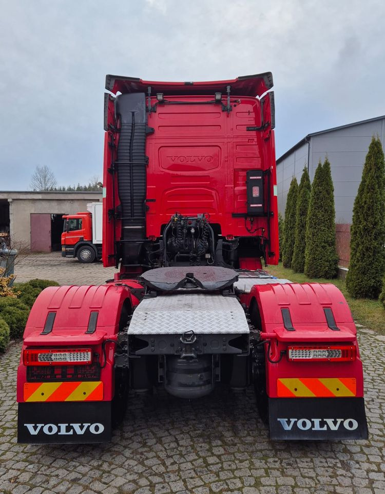 Volvo FH GLOBETROTTER - Sadulveok: pilt 5 Volvo FH GLOBETROTTER - Sadulveok: pilt 5