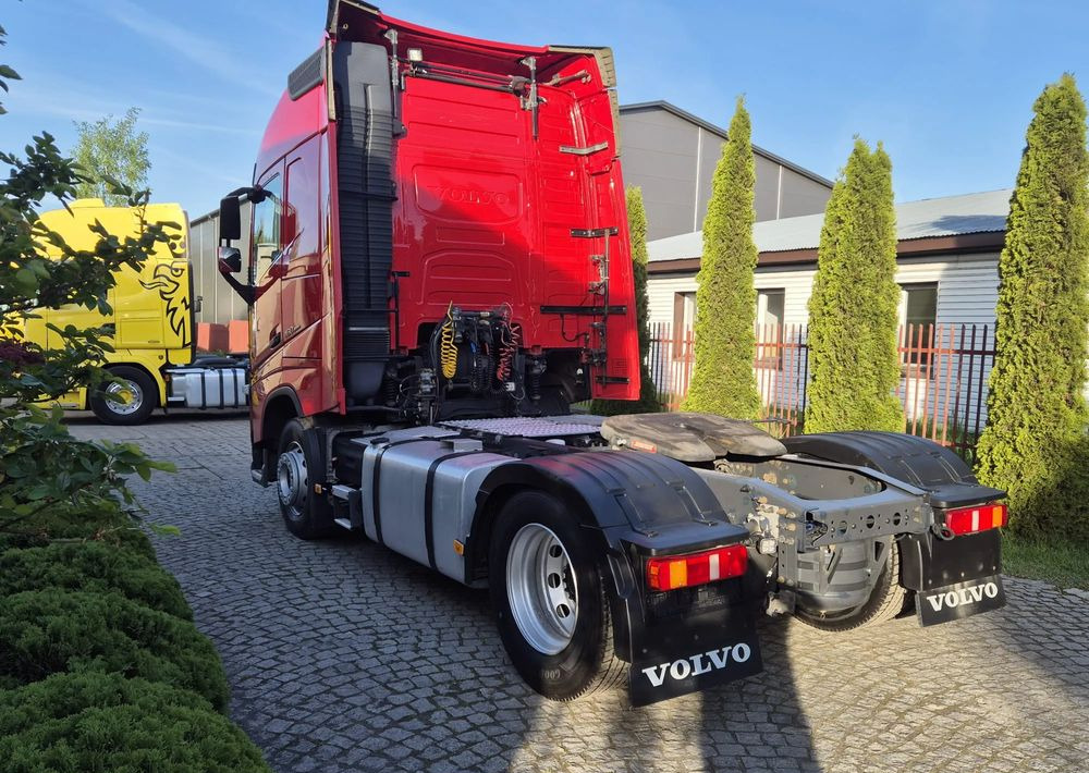 Volvo FH GLOBETROTTER - Sadulveok: pilt 4 Volvo FH GLOBETROTTER - Sadulveok: pilt 4