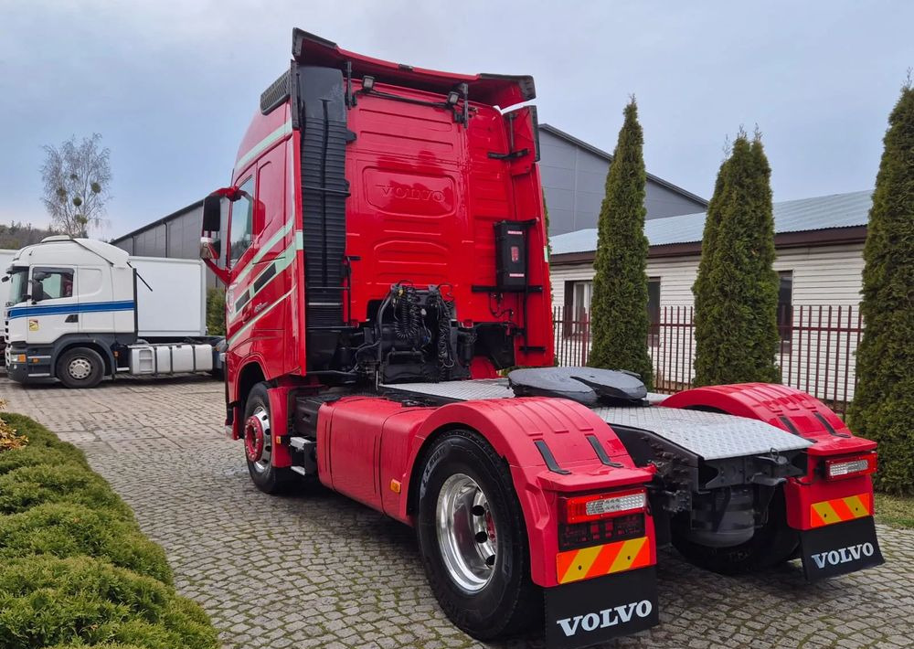 Volvo FH GLOBETROTTER - Sadulveok: pilt 4 Volvo FH GLOBETROTTER - Sadulveok: pilt 4