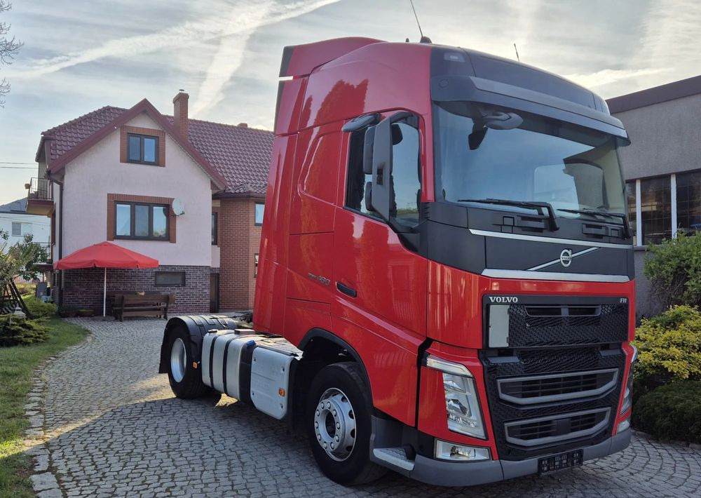 Volvo FH GLOBETROTTER - Sadulveok: pilt 3 Volvo FH GLOBETROTTER - Sadulveok: pilt 3