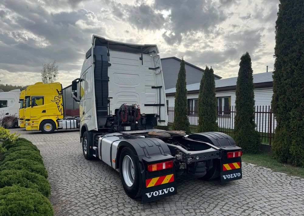 Volvo FH GLOBETROTTER - Sadulveok: pilt 4 Volvo FH GLOBETROTTER - Sadulveok: pilt 4