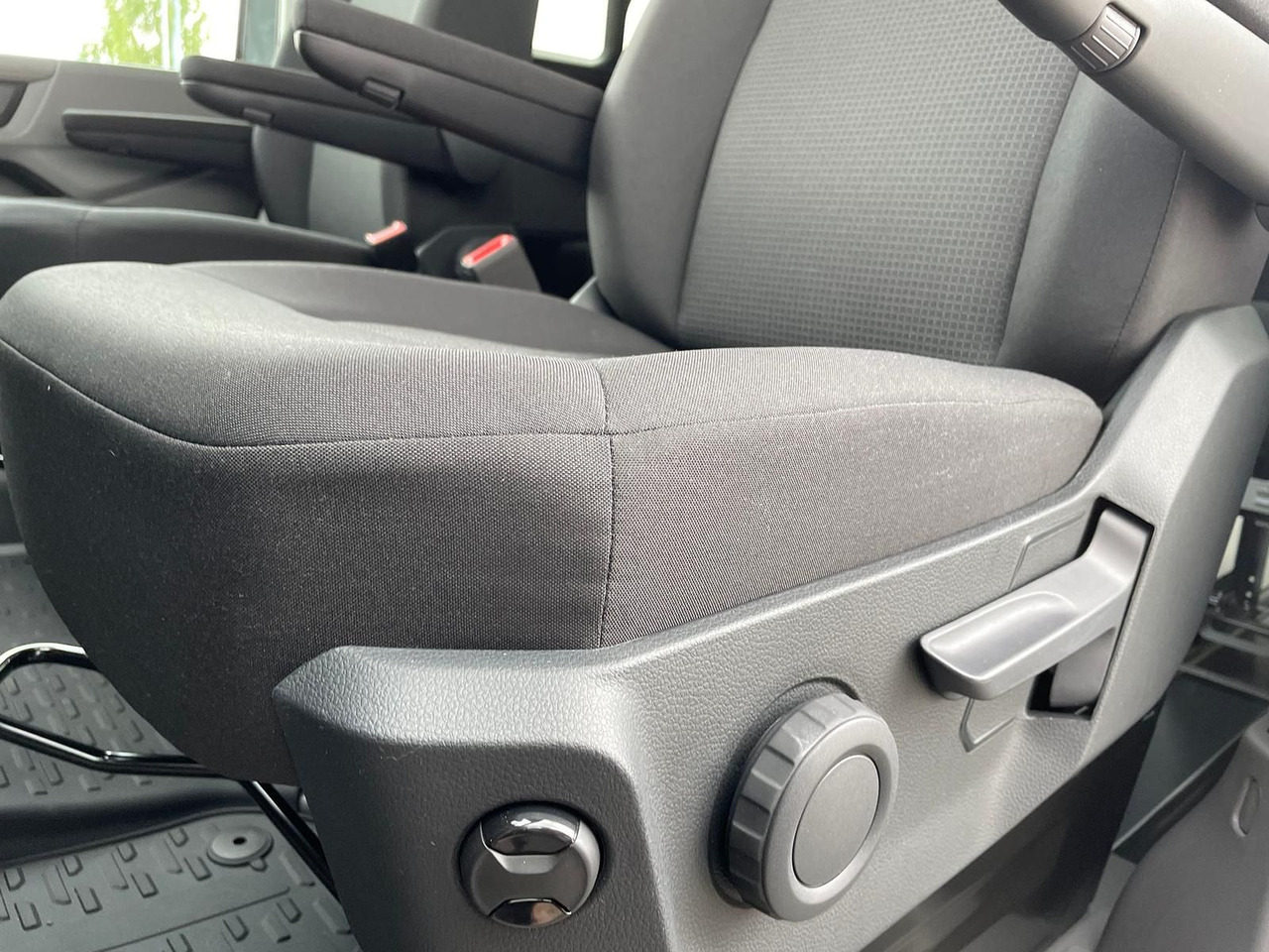 Auto MAN TGE 3.180 Kombi L3H2 4x4 TEMPOMAT KAMERA 8-SITZE: pilt 24