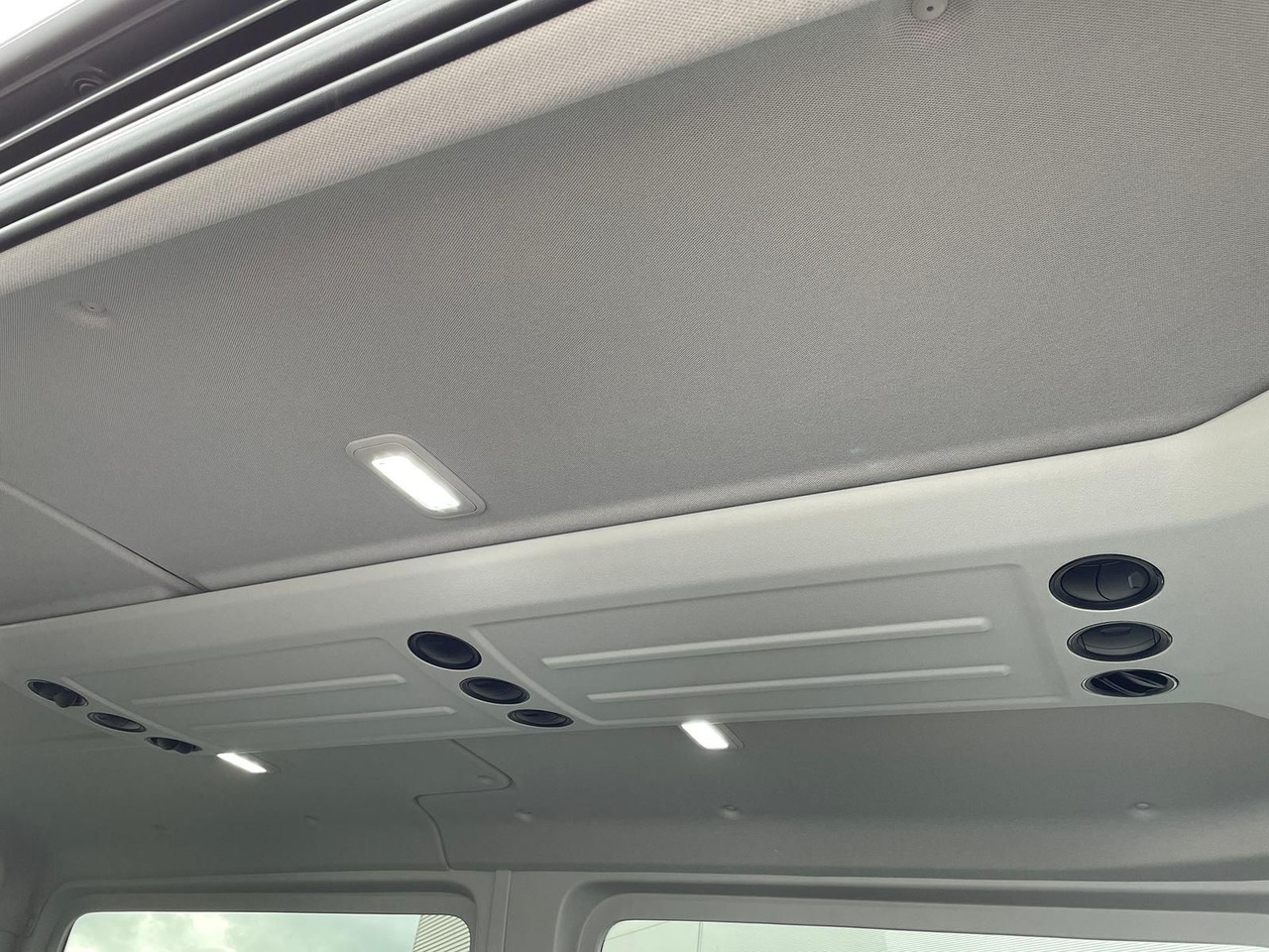 Auto MAN TGE 3.180 Kombi L3H2 INDIVIDUAL S LED ACC NAV: pilt 31