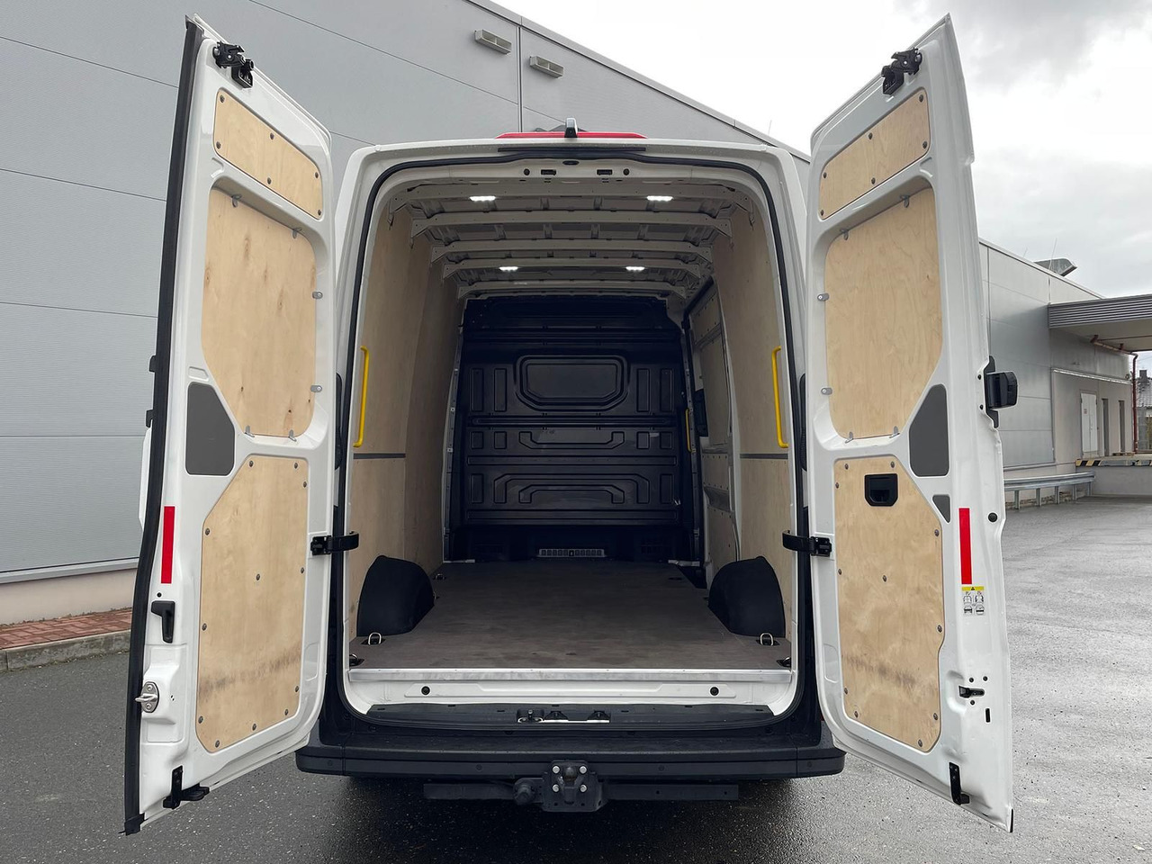 Auto MAN TGE 3.180 L3H3 Kasten 4x4 AUTOM DIFF AHK TEMP: pilt 33