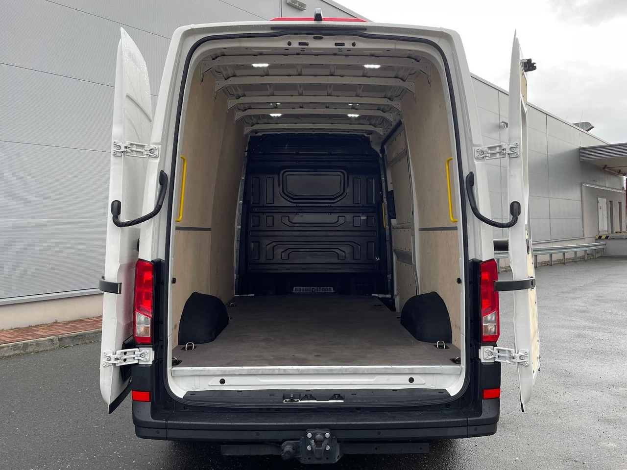 Auto MAN TGE 3.180 L3H3 Kasten 4x4 AUTOM DIFF AHK TEMP: pilt 11
