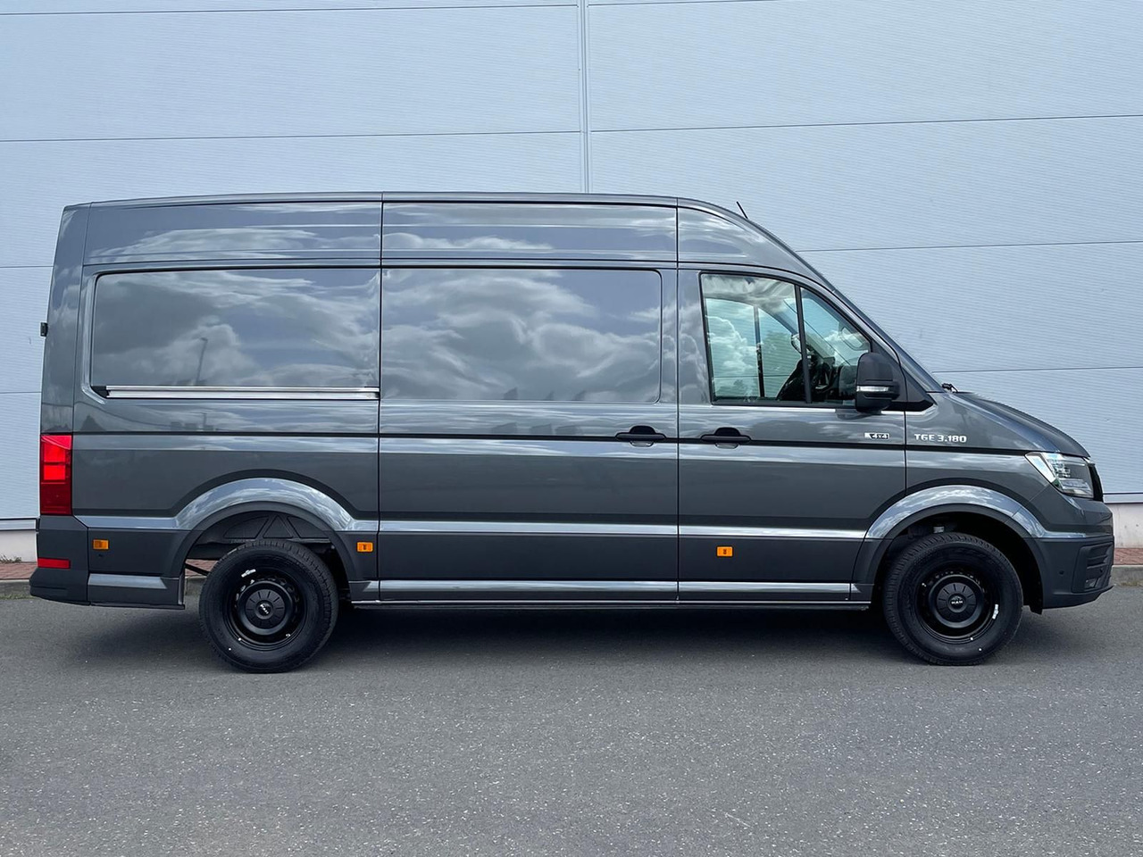 MAN TGE 3.180 L3H3 Kasten 4x4 CAMPER AHK ACC LED NAV - Auto: pilt 5 MAN TGE 3.180 L3H3 Kasten 4x4 CAMPER AHK ACC LED NAV - Auto: pilt 5