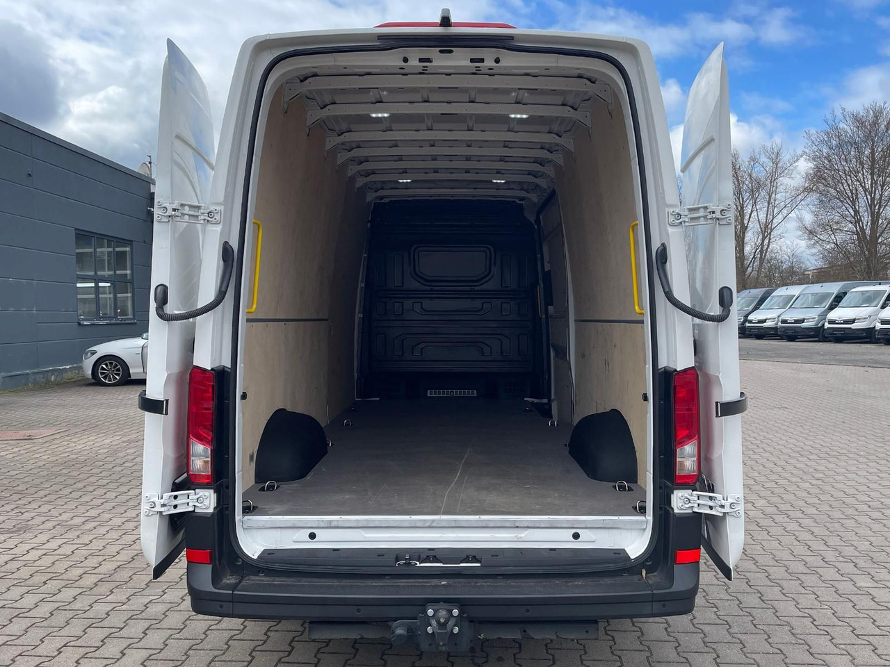 Auto MAN TGE 3.180 L4H3 Kasten 4x4 Autom LED ACC AHK: pilt 25