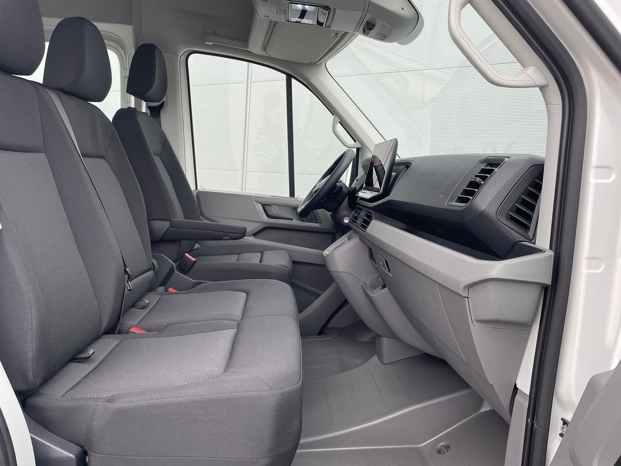 Auto MAN TGE 3.180 L4H3 MIXTO 4x4 Autom STANDH LED KAMERA: pilt 16 Auto MAN TGE 3.180 L4H3 MIXTO 4x4 Autom STANDH LED KAMERA: pilt 16